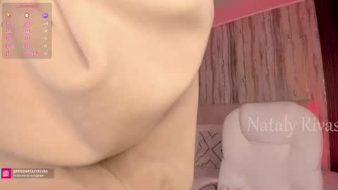 Snapshot of missnataly_ chatting on October 6, 9:54 pm Nataly Rivas online show from October 6, 9:54 pm