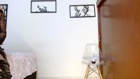 Tell me Pandora online show from January 25, 7:07 pm