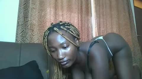 pretty gal online show from March 21, 1:16 pm