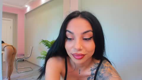 Sienna online show from April 23, 7:05 am