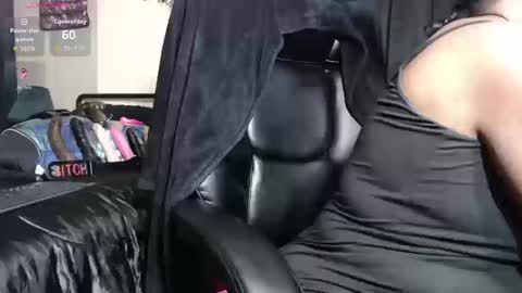 Snapshot of misstajaa chatting on October 16, 1:33 pm MissTajaa online show from October 16, 1:33 pm