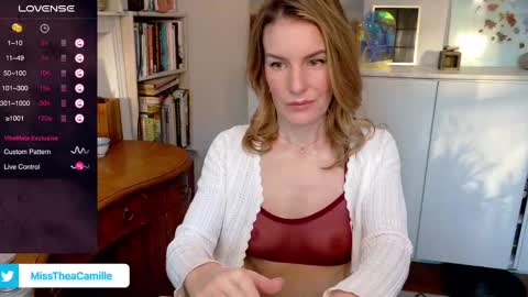 Snapshot of misstheacamille chatting on January 20, 8:50 pm MissThea online show from January 20, 8:50 pm