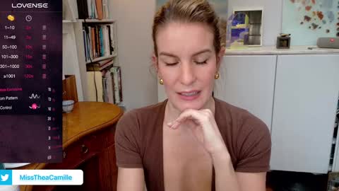 Snapshot of misstheacamille chatting on January 18, 7:58 pm MissThea online show from January 18, 7:58 pm