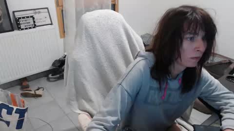 missthon online show from September 21, 5:28 pm