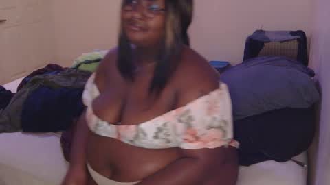 Misstrezzkristina online show from October 9, 3:34 am