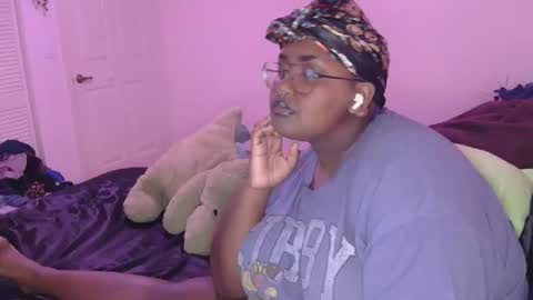 Misstrezzkristina online show from March 29, 12:56 am