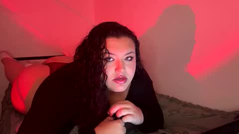 Snapshot of missvalentines chatting on October 20, 11:21 pm Miss Valentine online show from October 20, 11:21 pm