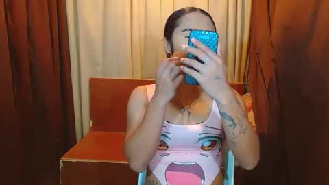 Snapshot of missviolet11 chatting on October 7, 12:23 pm SweetViolet online show from October 7, 12:23 pm