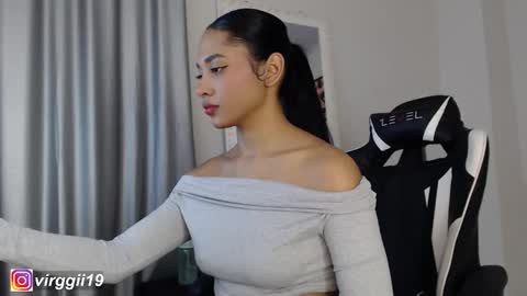 missvirggii online show from December 2, 10:30 pm