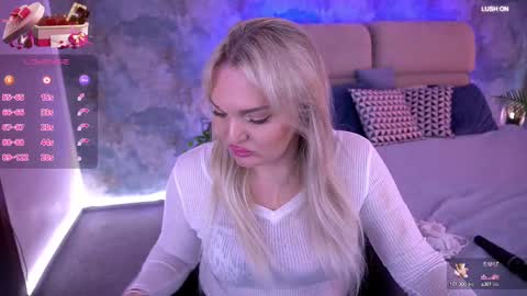 Snapshot of missyymartinezz chatting on March 6, 7:36 am Amely online show from March 6, 7:36 am
