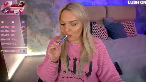 Snapshot of missyymartinezz chatting on February 26, 1:00 pm Amely online show from February 26, 1:00 pm