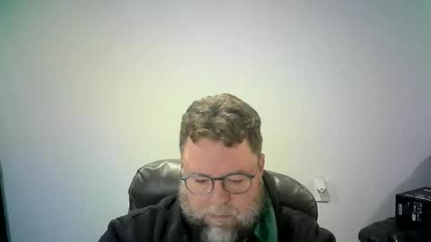 Mr. Happy online show from November 22, 7:18 am