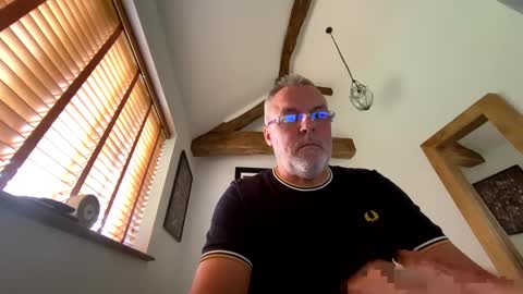 Misterblivs online show from October 2, 12:59 pm