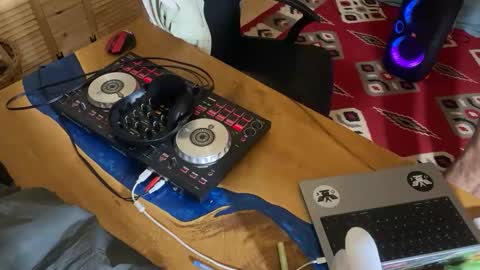 Mysteriousfuckers online show from September 23, 12:15 am