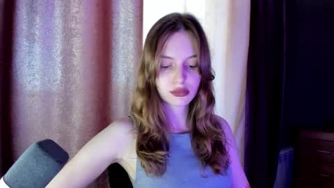 Snapshot of mistresselizy chatting on September 22, 1:37 pm mistresselizy online show from September 22, 1:37 pm