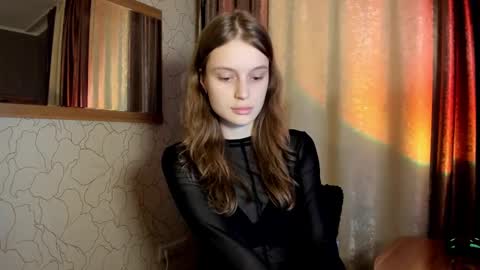 Snapshot of mistresselizy chatting on March 7, 3:07 pm mistresselizy online show from March 7, 3:07 pm