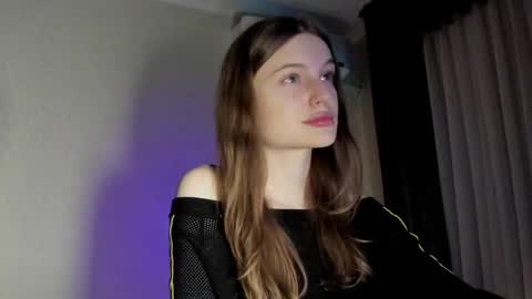 Snapshot of mistresselizy chatting on February 19, 4:00 pm mistresselizy online show from February 19, 4:00 pm