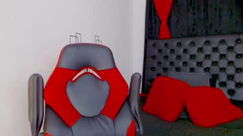 Mistresslombana online show from November 18, 7:11 am