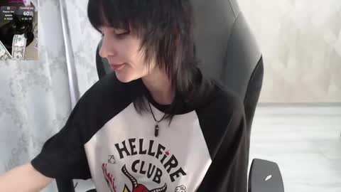 Snapshot of misty_dark chatting on September 12, 1:35 pm misty_dark online show from September 12, 1:35 pm