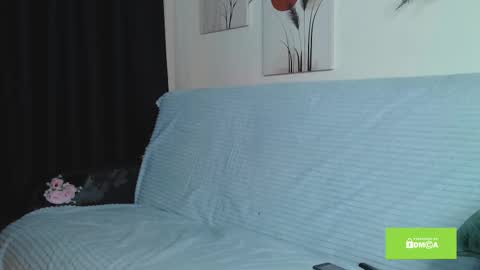 Snapshot of miuri_miy chatting on February 12, 7:24 pm Yuka online show from February 12, 7:24 pm