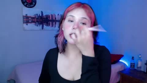 mixie_cute online show from March 7, 8:33 pm