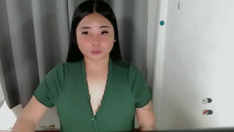 Snapshot of miya_licious chatting on September 23, 2:11 pm cassie marie online show from September 23, 2:11 pm