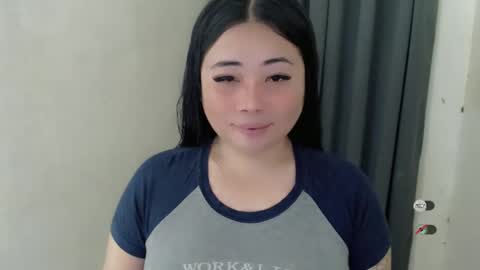 Snapshot of miya_licious chatting on March 9, 8:18 am cassie marie online show from March 9, 8:18 am