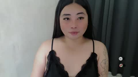 Snapshot of miya_licious chatting on February 14, 2:07 am cassie marie online show from February 14, 2:07 am