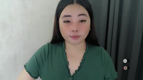 Snapshot of miya_licious chatting on February 15, 1:38 pm cassie marie online show from February 15, 1:38 pm