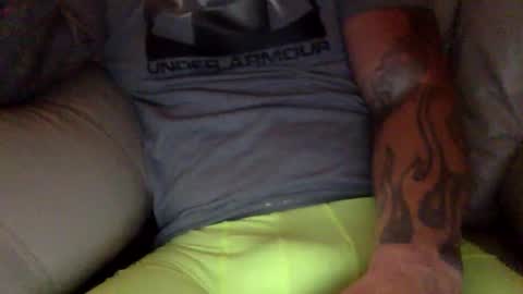 Snapshot of mjg175 chatting on October 6, 9:32 pm SexyRed online show from October 6, 9:32 pm