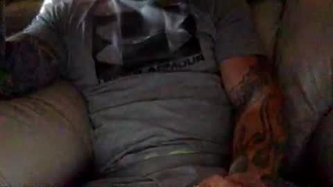 Snapshot of mjg175 chatting on October 14, 6:33 pm SexyRed online show from October 14, 6:33 pm