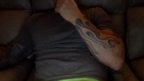 Snapshot of mjg175 chatting on December 21, 9:15 pm SexyRed online show from December 21, 9:15 pm