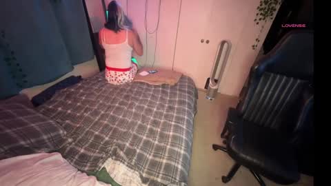 miki loves bbc online show from December 9, 10:43 am