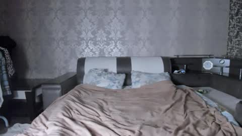 Lili online show from December 2, 10:02 am