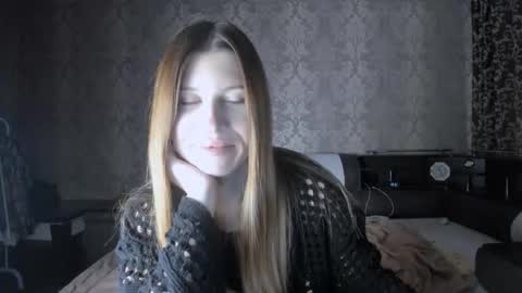 Snapshot of mmm_banana chatting on October 5, 10:34 am Lili online show from October 5, 10:34 am