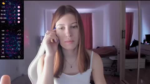 Snapshot of mmm_banana chatting on February 20, 8:06 am Lili online show from February 20, 8:06 am