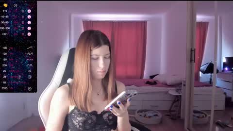 Snapshot of mmm_banana chatting on February 26, 7:34 am Lili online show from February 26, 7:34 am