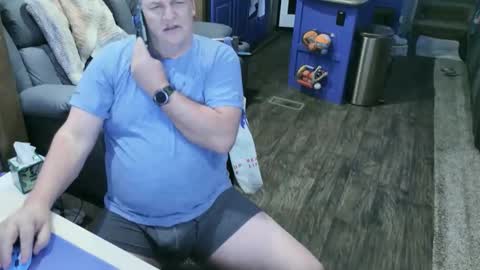 mmmthatsfunnn online show from January 12, 11:45 pm