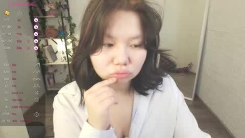 Snapshot of moana_light chatting on October 14, 2:25 am hey meet with me online show from October 14, 2:25 am