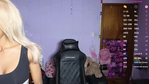 MOCHA   JAMES THE NPC  online show from April 18, 9:48 pm