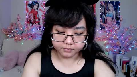 Molly online show from April 4, 4:19 am