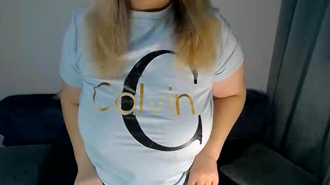 erika online show from October 27, 8:47 am