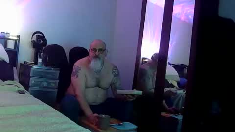 mojoe420 online show from November 13, 12:02 am