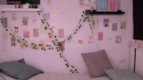 Snapshot of molly_kisss chatting on October 5, 10:01 am molly_kisss online show from October 5, 10:01 am