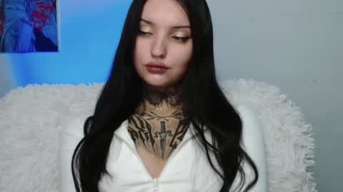 Snapshot of molly_montanaaa chatting on September 22, 9:13 am Lina online show from September 22, 9:13 am