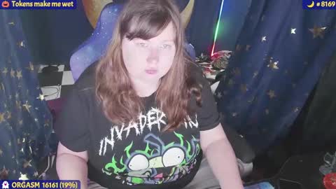 molly_moons online show from October 26, 4:39 pm