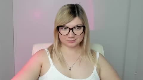 Molly online show from September 29, 11:53 am