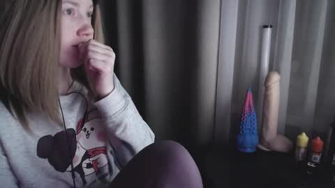 Snapshot of molly_royse chatting on February 16, 2:31 am I have new photos come and see with love Molly online show from February 16, 2:31 am