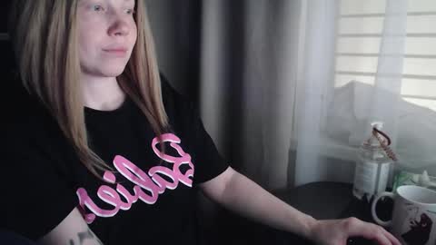 Snapshot of molly_royse chatting on September 13, 11:12 am I have new photos come and see with love Molly online show from September 13, 11:12 am