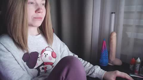 Snapshot of molly_royse chatting on February 24, 3:09 pm I have new photos come and see with love Molly online show from February 24, 3:09 pm